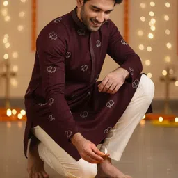 KISAH Men Ethnic Motifs Embroidered Regular Thread Work Kurta with Trousers-image-94