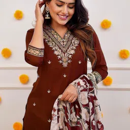 BAESD Floral Embroidered Sequinned V-Neck Straight Kurta With Salwar & Dupatta image 3