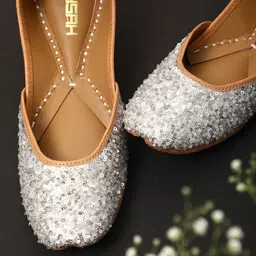 Nysah Women Embellished Ethnic Leather Mojaris-picture-24