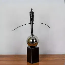 SMOKEY COCKTAIL Black & Silver-Toned Balanced Man Metal Artefacts Showpiece-picture-31