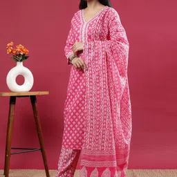 Polyglot Floral Printed V-Neck Sequinned Straight Kurta With Trouser And Dupatta image 2