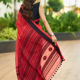 ZIKARAA Woven Design Silk Cotton Saree image 5