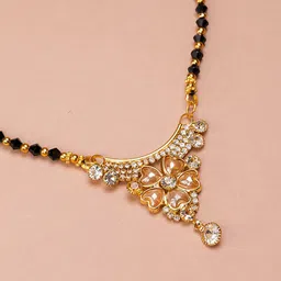 HOUSE OF ARLI Gold-Plated Stone-Studded & Beaded Mangalsutra-picture-15
