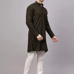 Floura Men Embellished Sequinned Kurta image 4