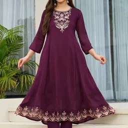 SheChoiceFAB Women Ethnic Motifs Embroidered Regular Thread Work Kurta with Trousers & With Dupatta image 3