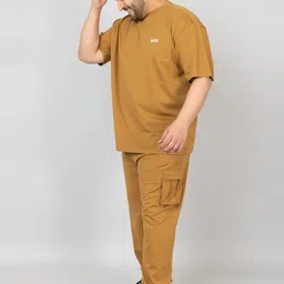 houseofcommon Tshirt Pant Co-ords Set image 3