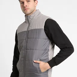 Dennis Lingo Colourblocked Mock Collar Quilted Jacket image 5