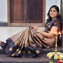 CaniBani Woven Design Zari Silk Blend Handloom Banarasi Saree image 5