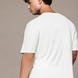 MACK JONNEY Men Solid Round Neck Cotton T-shirt image 3