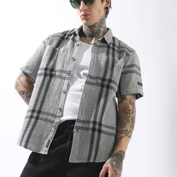 Hubberholme Men Relaxed Fit Textured Checked Casual Shirt-image-35