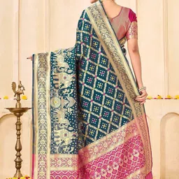 Mitera Ethnic Motifs Woven Design Zari Saree image 5