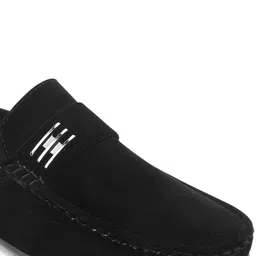 Mast & Harbour Men Velvet Mojaris image 4