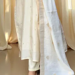 KALINI Women Ethnic Motifs Embroidered Sequinned Pure Cotton Kurta Set With Dupatta image 4