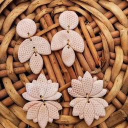 VMA PLAY FASHION Set Of 2 Contemporary Drop Earrings-picture-15