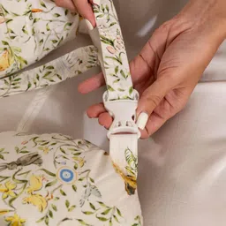 THE BABY TRUNK White Little Leo Egyptian Cotton Feeding & Nursing Maternity Cradle Pillow image 2