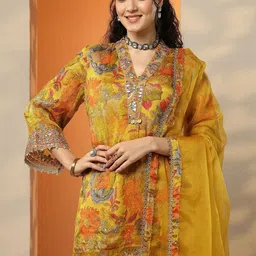 Libas Women Floral Printed Regular Mirror Work Kurta with Palazzos & With Dupatta image 4