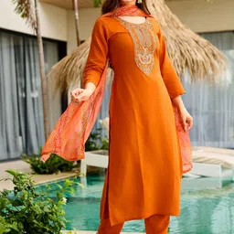 HERE&NOW Women Ethnic Motifs Embroidered Regular Thread Work Kurta Set image 2
