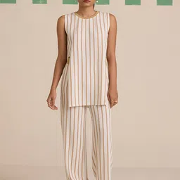 Muvazo Striped Round Neck Top With Trousers Co-Ords-image-18