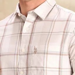 U.S. Polo Assn. Men Tailored Fit Checked Spread Collar Casual Shirt image 4