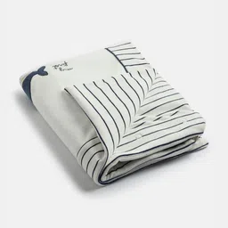 Chicco Kids White & Black Striped Cotton AC Room 800 GSM Single Bed Pram-picture-11