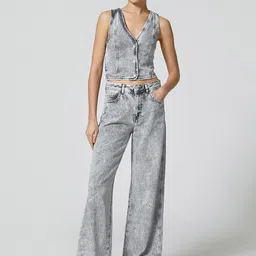 Koton Collarless Pure Cotton Crop Denim Jacket-picture-28