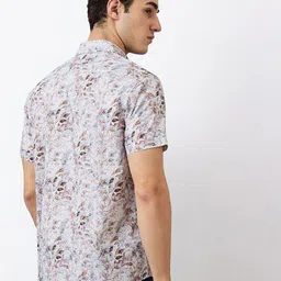 SPYKAR Men Spread Collar Floral Printed Cotton Casual Shirt image 4