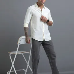 RIGS AND RAGS Men Classic Fit Solid Spread Collar Casual Shirt image 2