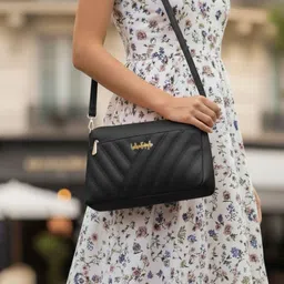 like style Black Women Sling Bag Abstract Quilted Sling Bag with Detachable Strap-picture-26
