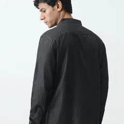 Urbano Fashion Men Black Regular Fit Full Sleeve Solid Denim Shirt image 4