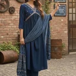 Twika Women Ethnic Motifs Embroidered Empire Thread Work Kurta with Trousers & Dupatta image 2
