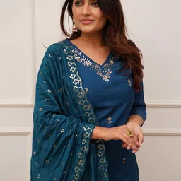 Moda Rapido Floral Embroidered Thread Work Chanderi Silk Kurta With Trousers & Dupatta image 2