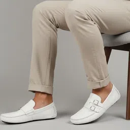 MICHEAL FERAAS Men Textured Leather Driving Penny Loafers With Buckles Details-picture-36