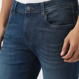 VAN HEUSEN DENIM LABS Men Slim Fit Mid-Rise Light Fade Jeans image 5