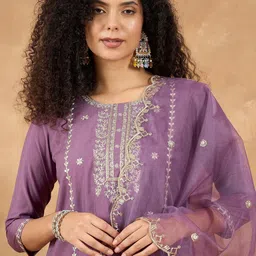 Varanga Women Floral Embroidered Regular Sequinned Kurta with Trousers & With Dupatta image 2