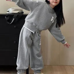 LULU & SKY Girls Round Neck Sweatshirt With Trousers image 3