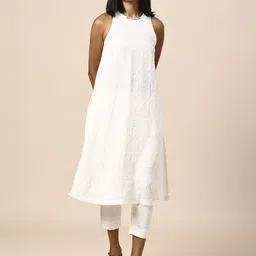 Modern Indian by CHEMISTRY Round Neck Self Design Tunic with Trouser Co-Ords-picture-19