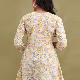 Rangun Floral Print Top image 2