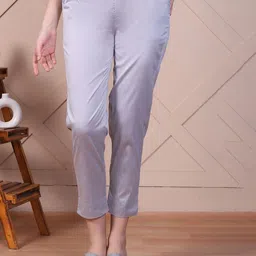 AURELIA Women Mid-Rise Cropped Regular Fit-picture-28