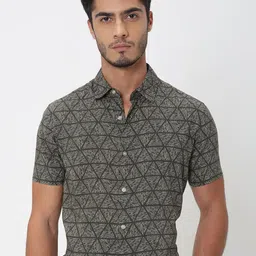 Mufti Men Spread Collar Geometric Printed Cotton Slim Fit Casual Shirt-picture-15