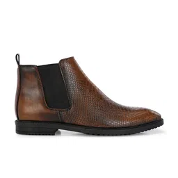 The Roadster Lifestyle Co Men Textured Chelsea Boots image 4