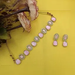 Women Click Gold-Plated Stone-Studded Jewellery Set image 2