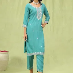 YAMUNE Women Floral Embroidered Regular Thread Work Chanderi Cotton Kurta with Trousers & With Dupatta image 2