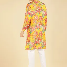 Amanush Men Floral Printed Sequinned Floral Pathani Kurta image 4