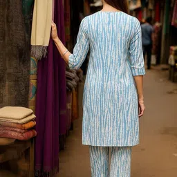 JANOI Women Printed Regular Kurta with Trousers image 2