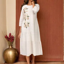 Dora Dori Floral Embroidered A-Line Midi Dress image 3