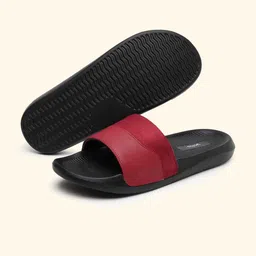 yoho Men Printed Sliders image 4