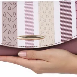 claspnclutch Casual, Formal Maroon Clutch-picture-18