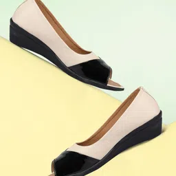 moonwalk Women Bellies Sandal-picture-15