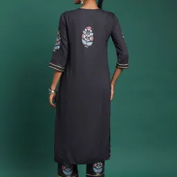 Sangria Grey Floral Printed Sequinned Straight Kurta With Trousers image 5