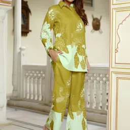 VIBE VISION Printed Shirt With Trousers Co-Ords image 2